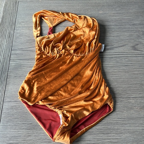 ISA BOULDER Sculpture Asymmetric Satin Swimsuit in Copper sz M 340$ - Picture 5 of 10